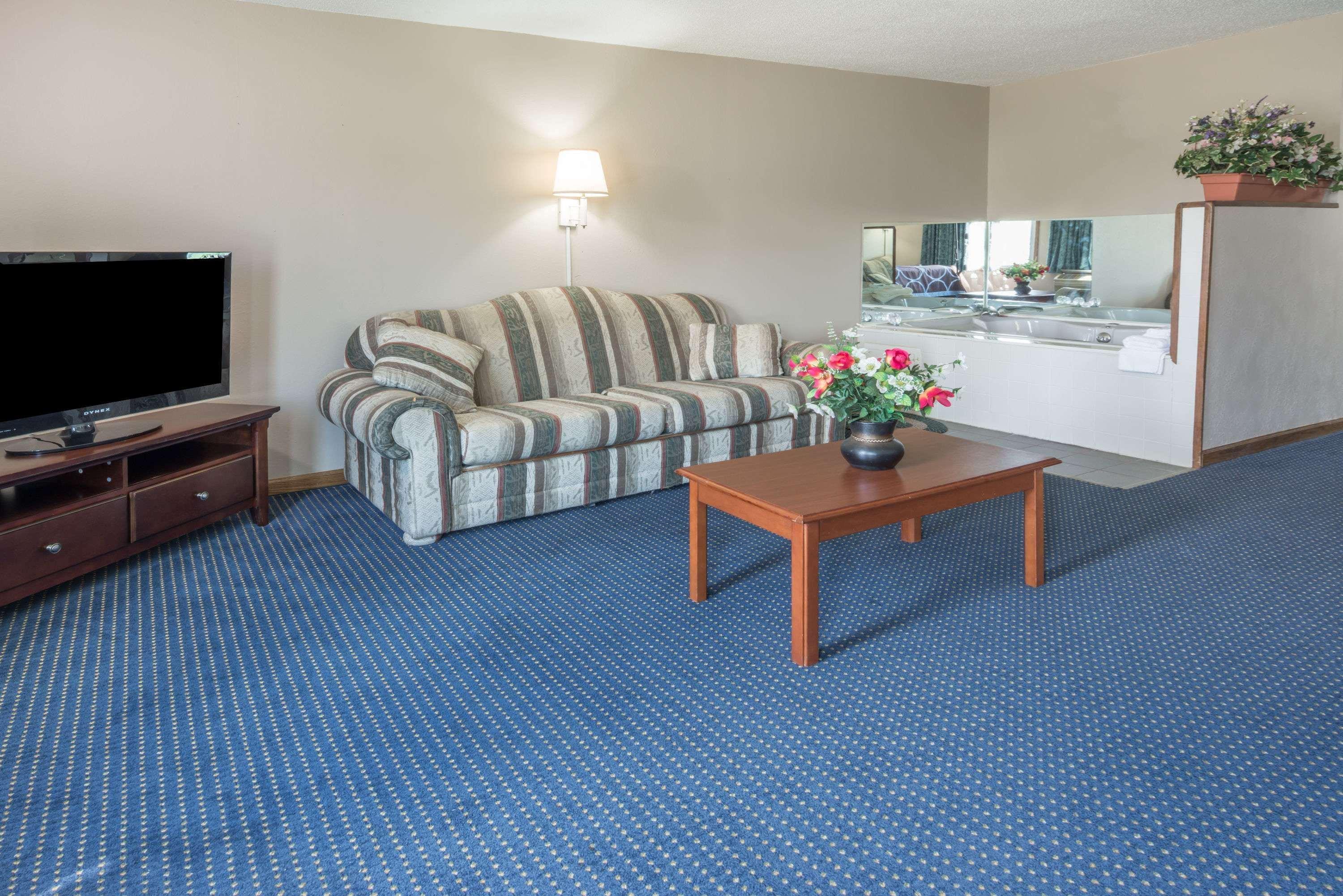 Super 8 By Wyndham O'Fallon Mo/St. Louis Area Buitenkant foto